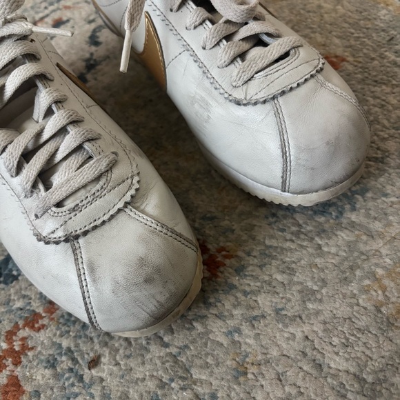 Nike Women's Cortez Sneakers in Off White and Gold - Picture 3 of 12